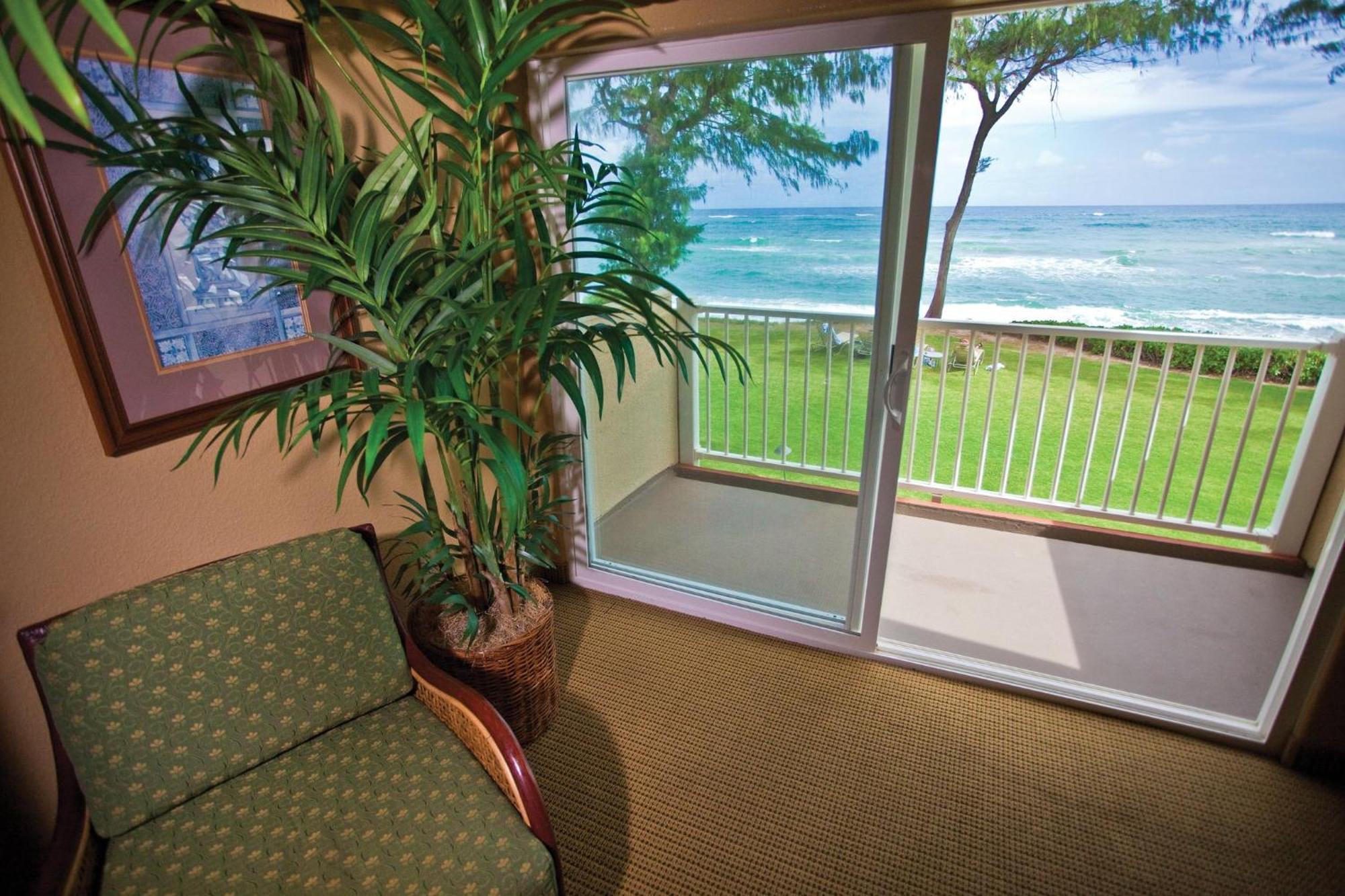 Two-Bedroom Apartment Ocean Front